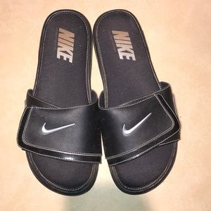 Nike slides